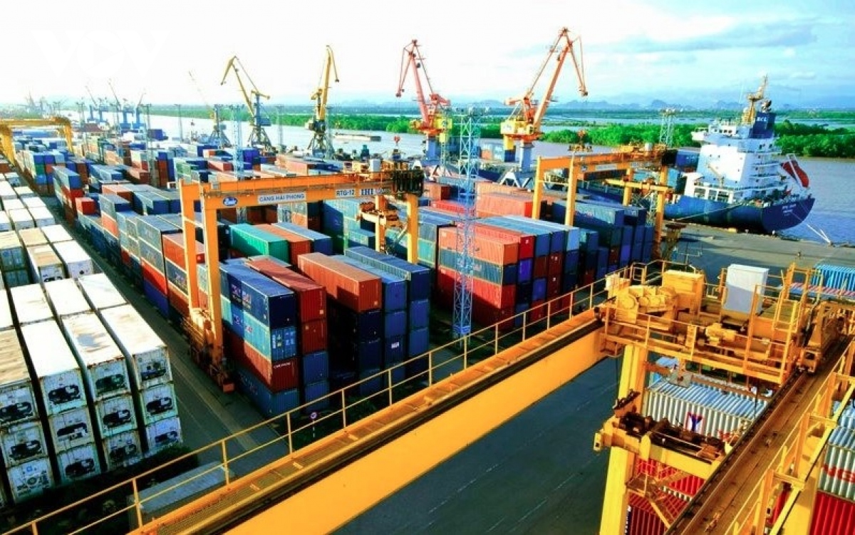 Export turnover set to reach US$377 billion in 2004 amid global uncertainties